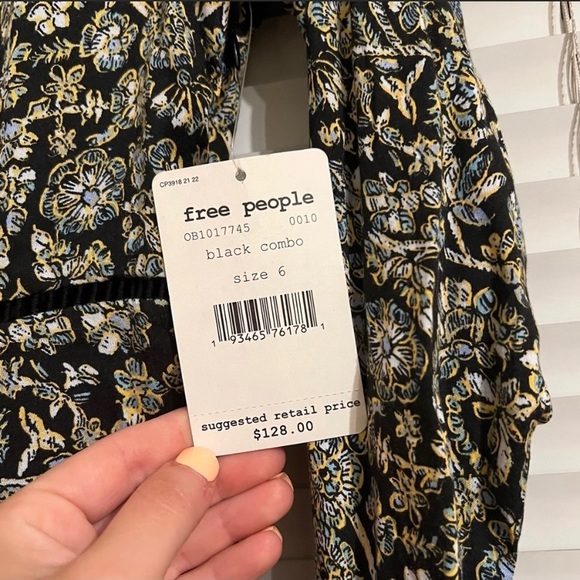 Free People long sleeve black mini dress with ruffle sleeves size 6 NWT - Picture 3 of 6